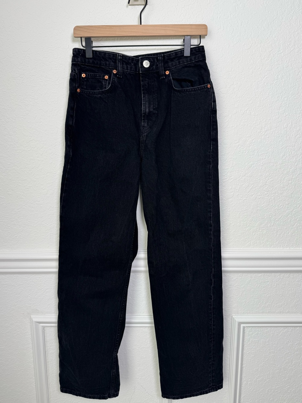 Zara Black High Rise Straight Leg Jeans Size 6